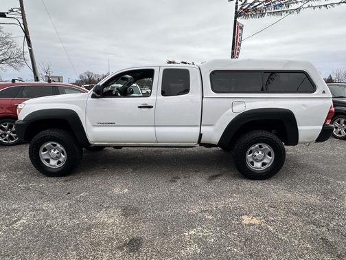 2014 Toyota Tacoma Base