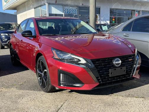 2024 Nissan Altima SR FWD