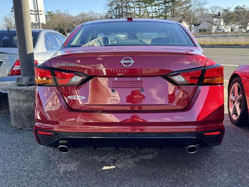 2024 Nissan Altima SR FWD