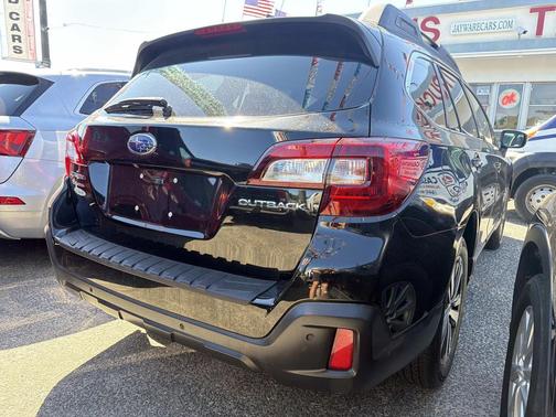 Crystal Black Silica 2019 Subaru Outback 2.5i Limited