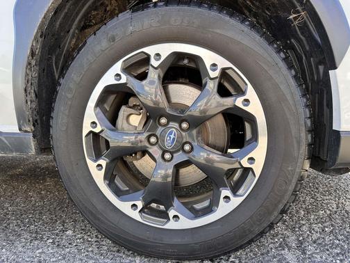 Crystal White Pearl 2023 Subaru Crosstrek Premium