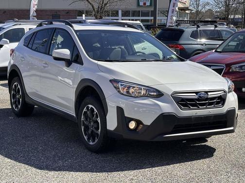 Crystal White Pearl 2023 Subaru Crosstrek Premium