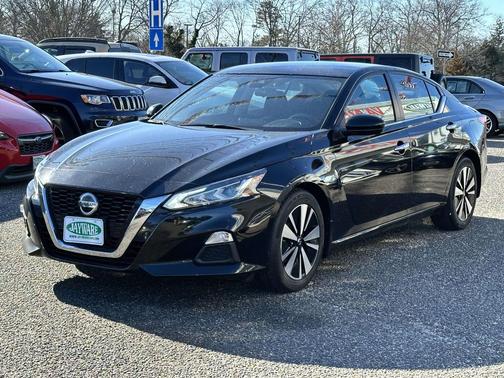2022 Nissan Altima 2.5 SV