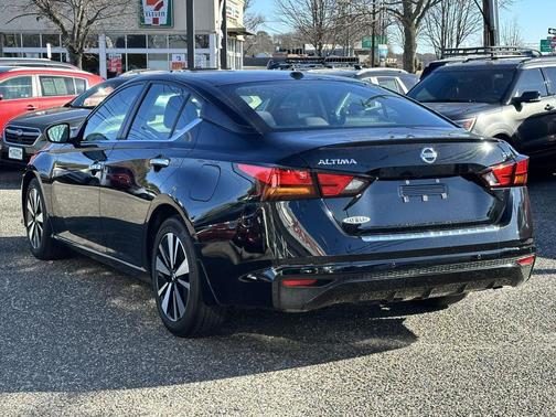 2022 Nissan Altima 2.5 SV