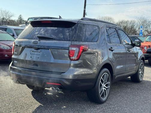 2018 Ford Explorer Sport