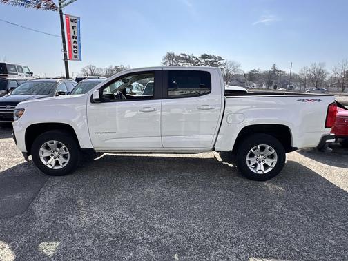 Summit White 2022 Chevrolet Colorado LT