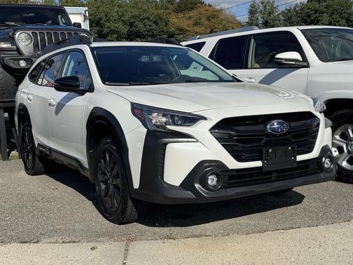 Crystal White Pearl 2025 Subaru Outback Onyx Edition XT