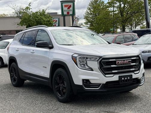 White Frost Tricoat 2022 GMC Terrain AWD AT4