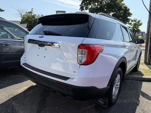 Oxford White 2020 Ford Explorer XLT
