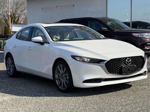 2025 Mazda Mazda3 FWD w/Preferred Package