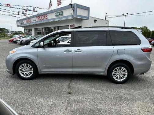 2015 Toyota Sienna XLE