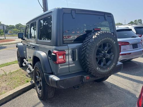 Sting-Gray Clearcoat 2021 Jeep Wrangler Willys