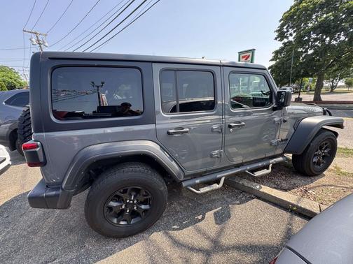 Sting-Gray Clearcoat 2021 Jeep Wrangler Willys