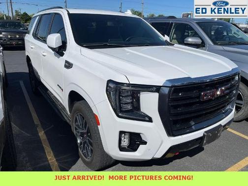 Summit White 2021 GMC Yukon AT4