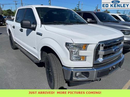 OXFORD WHITE 2017 Ford F-150 XLT