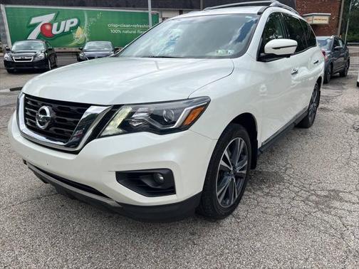 2017 Nissan Pathfinder Platinum