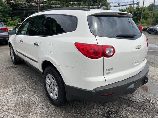 2011 Chevrolet Traverse LS