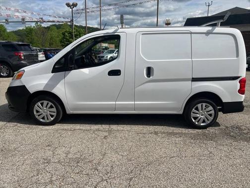2017 Nissan NV200 S 4dr Cargo Mini Van