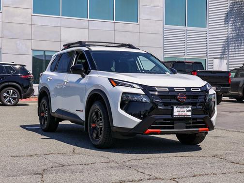 Everest White Pearl Tricoat 2026 Nissan Rogue Rock Creek