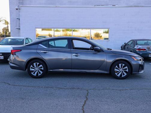Gun Metallic 2024 Nissan Altima S FWD