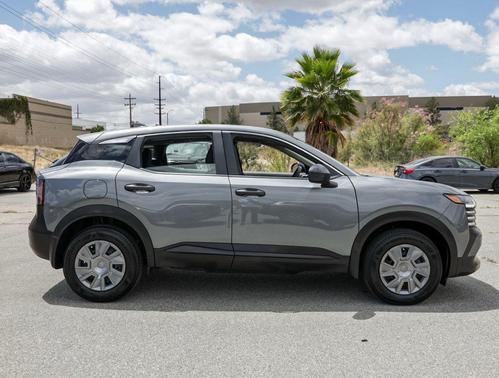 Gun Metallic 2025 Nissan Kicks S