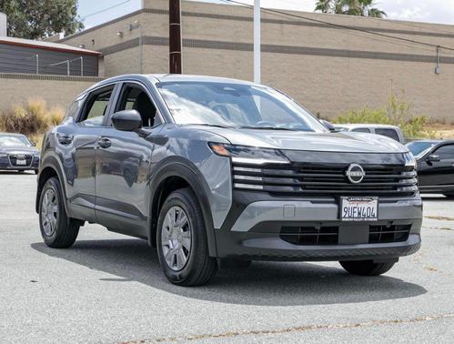 Gun Metallic 2025 Nissan Kicks S
