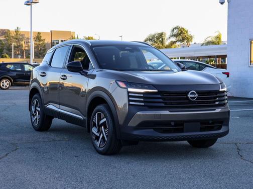 Canyon Bronze Metallic 2026 Nissan Kicks SV