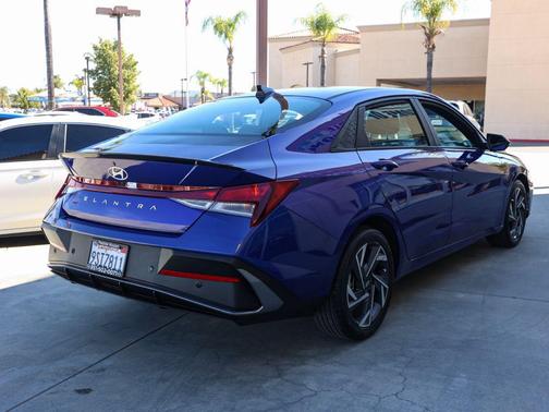 2025 Hyundai ELANTRA Sport