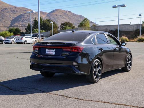 Aurora Black 2023 Kia Forte LXS