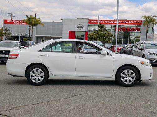 Super White 2011 Toyota Camry LE