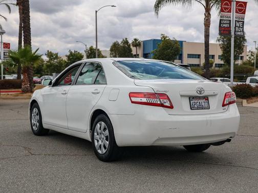 Super White 2011 Toyota Camry LE