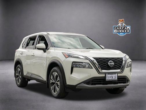 Pearl White Tricoat 2023 Nissan Rogue SV