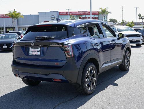 Deep Blue Pearl 2025 Nissan Kicks SR