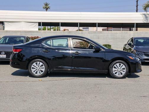 Super Black 2024 Nissan Sentra S