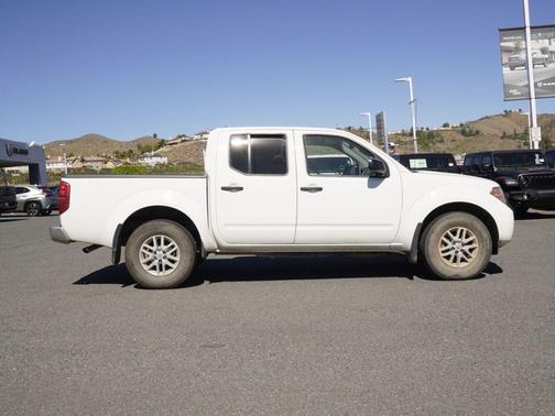 Glacier White 2020 Nissan Frontier SV