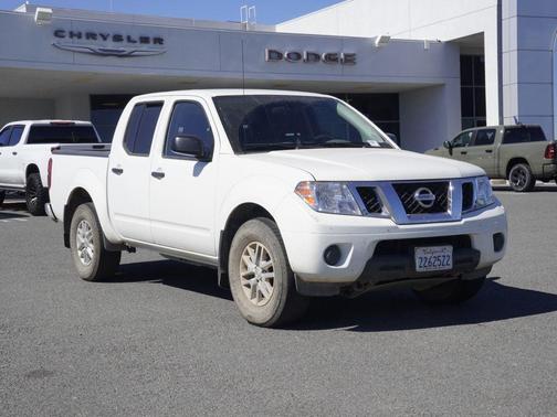 Glacier White 2020 Nissan Frontier SV