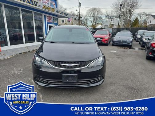 2017 Chrysler Pacifica Touring