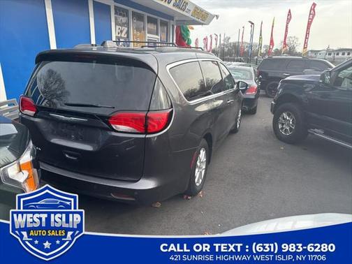 2017 Chrysler Pacifica Touring