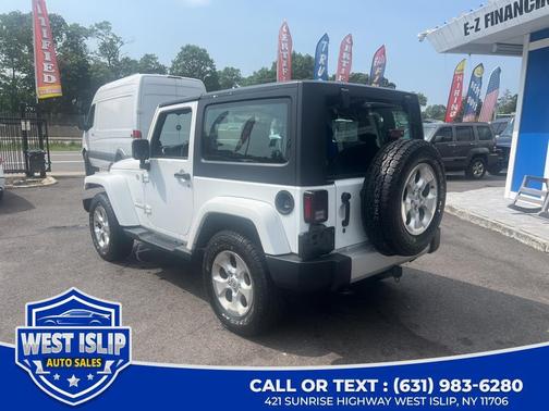 Bright White Clearcoat 2014 Jeep Wrangler Sahara