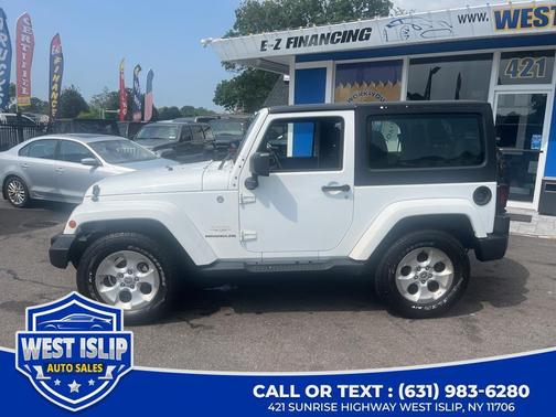 Bright White Clearcoat 2014 Jeep Wrangler Sahara