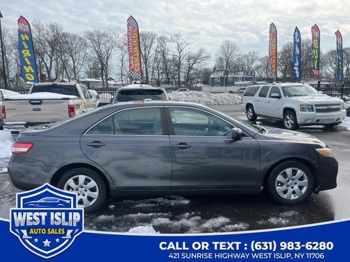 2010 Toyota Camry LE