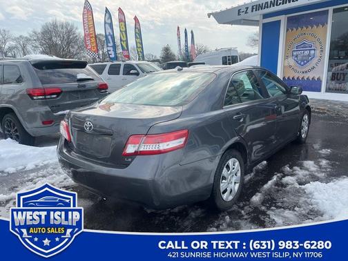 2010 Toyota Camry LE