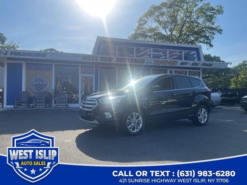 Agate Black Metallic 2019 Ford Escape SE