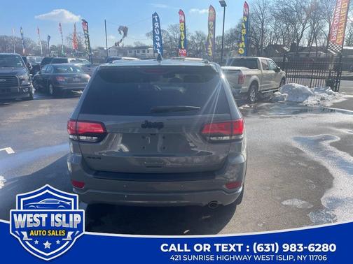 2022 Jeep Grand Cherokee Laredo