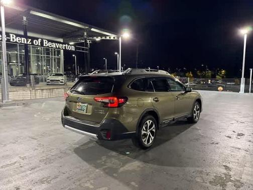 2022 Subaru Outback Touring XT