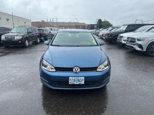 2016 Volkswagen Golf TSI S