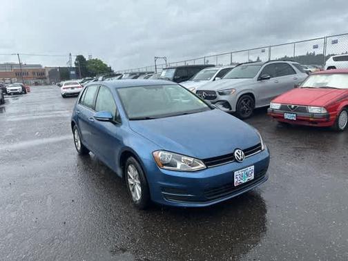 2016 Volkswagen Golf TSI S