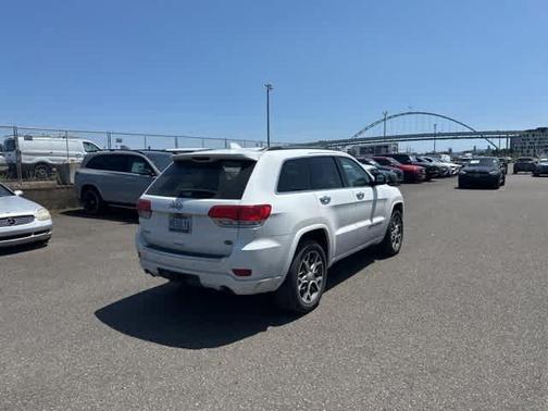 2020 Jeep Grand Cherokee Overland