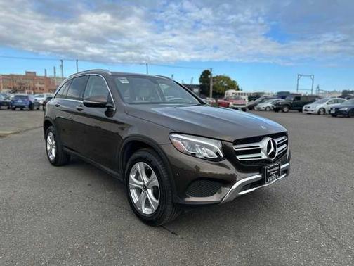 2018 Mercedes-Benz GLC 300 Base 4MATIC