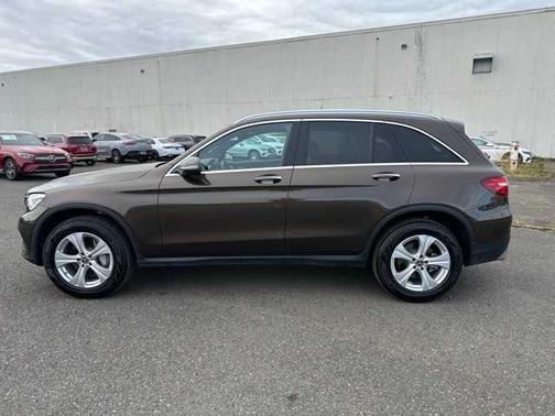 2018 Mercedes-Benz GLC 300 Base 4MATIC